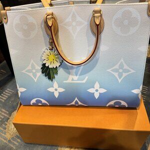 Sold-Louis Vuitton Onthego Beach Tote-Brand New